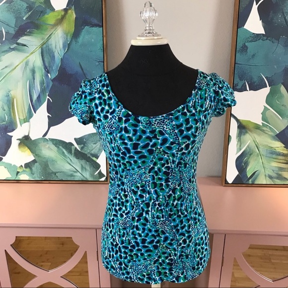 Lilly Pulitzer Knit Cap Sleeve Giraffe Top - Picture 1 of 8